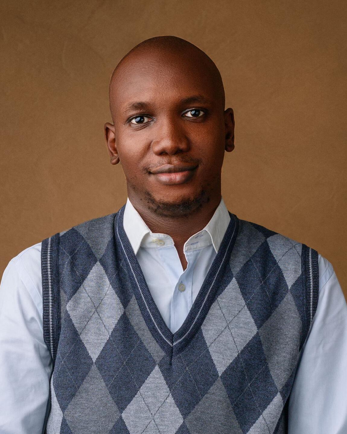 Ojo Oluwaseyi — Social Media Manager & Content Strategist